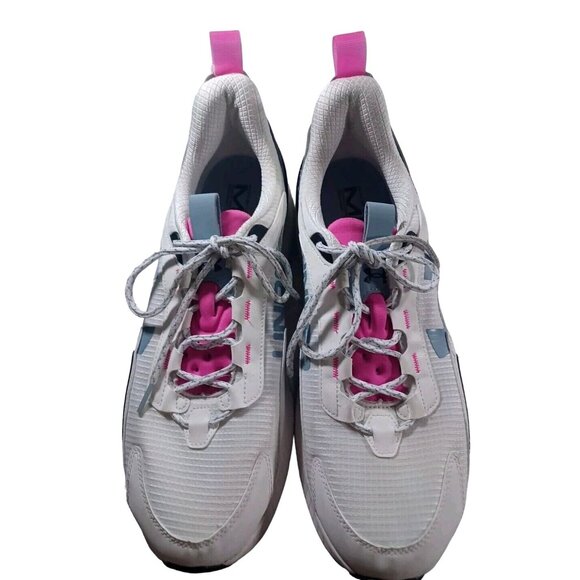 Athletic_Shoes